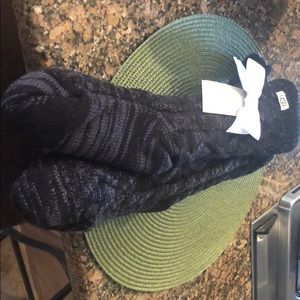 Ugg slipper socks, fleeced lined.